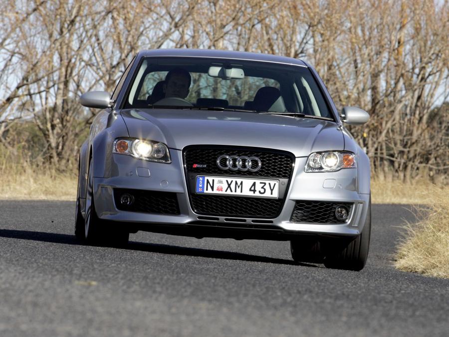  Audi RS4 Sedan (B7, 8E) 2006 года  (AU) (фото 1 из 2)